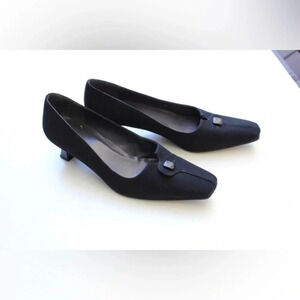 Stuart Weitzman low heels